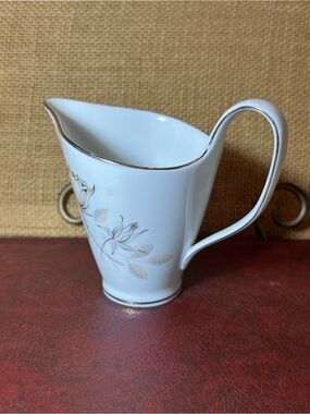 Vintage Rosenthal Germany Bettina 3436 Porcelain Creamer Pitcher Platinum Trim
